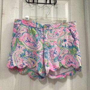 Lilly Pulitzer Scalloped Shorts Size 10
